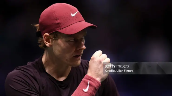 Jannik Sinner dễ dàng vào vòng 3 giải Paris Masters 2025